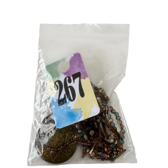 Vintage Avon NR Enamel Pendant Triple Strand Necklace‎ Jewelry - Picture 4 of 5